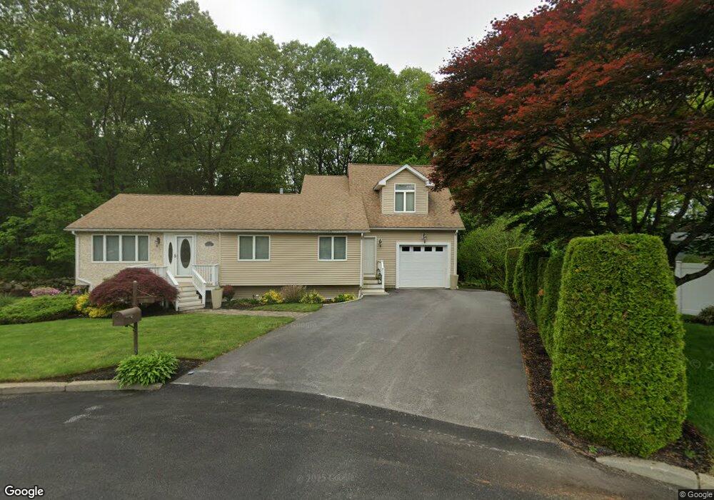 15 Village Ct, Cranston, RI 02920 - photo 1