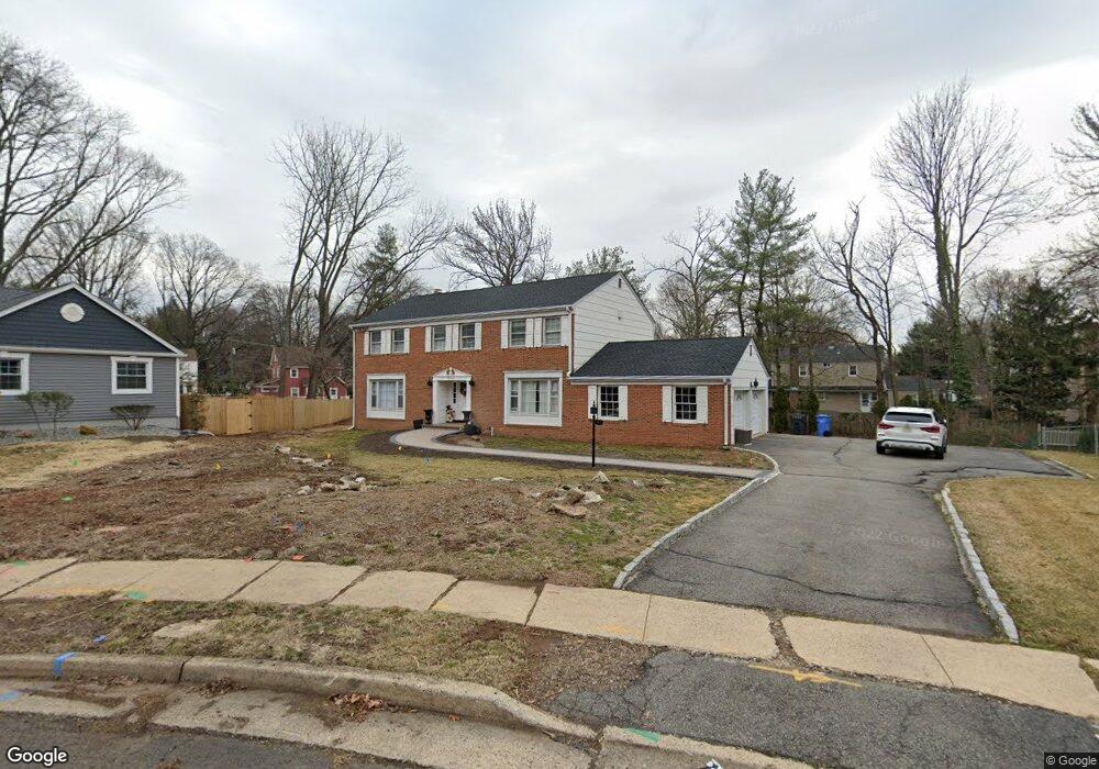 17 Stirling Ct, Metuchen, NJ 08840 - photo 1