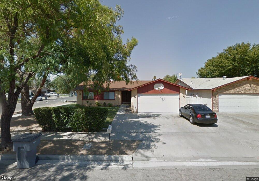 3711 N Purdue Ave, Fresno, CA 93727 - photo 1