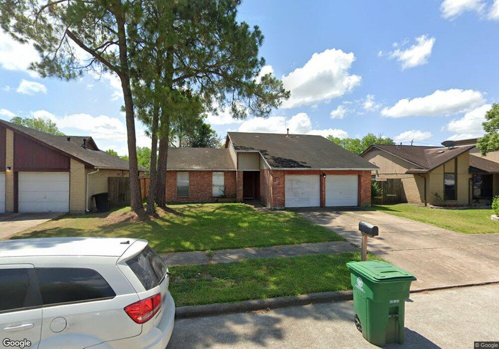 9422 Kingspass St, Houston, TX 77075 - photo 1
