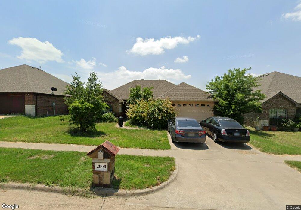2909 Tenison Dr, Ennis, TX 75119 - photo 1