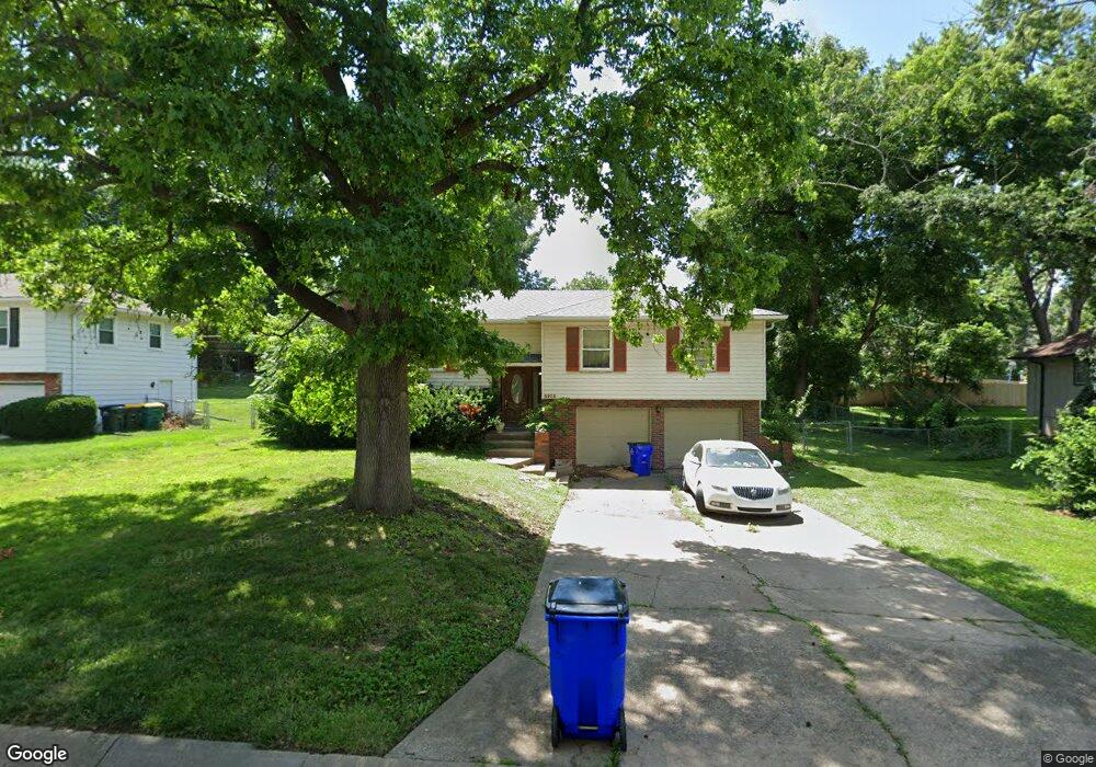 6908 Ballentine St, Shawnee, KS 66203 - photo 1