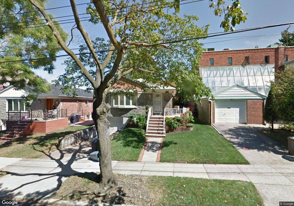 6931 171st St, Fresh Meadows, NY 11365 - photo 1