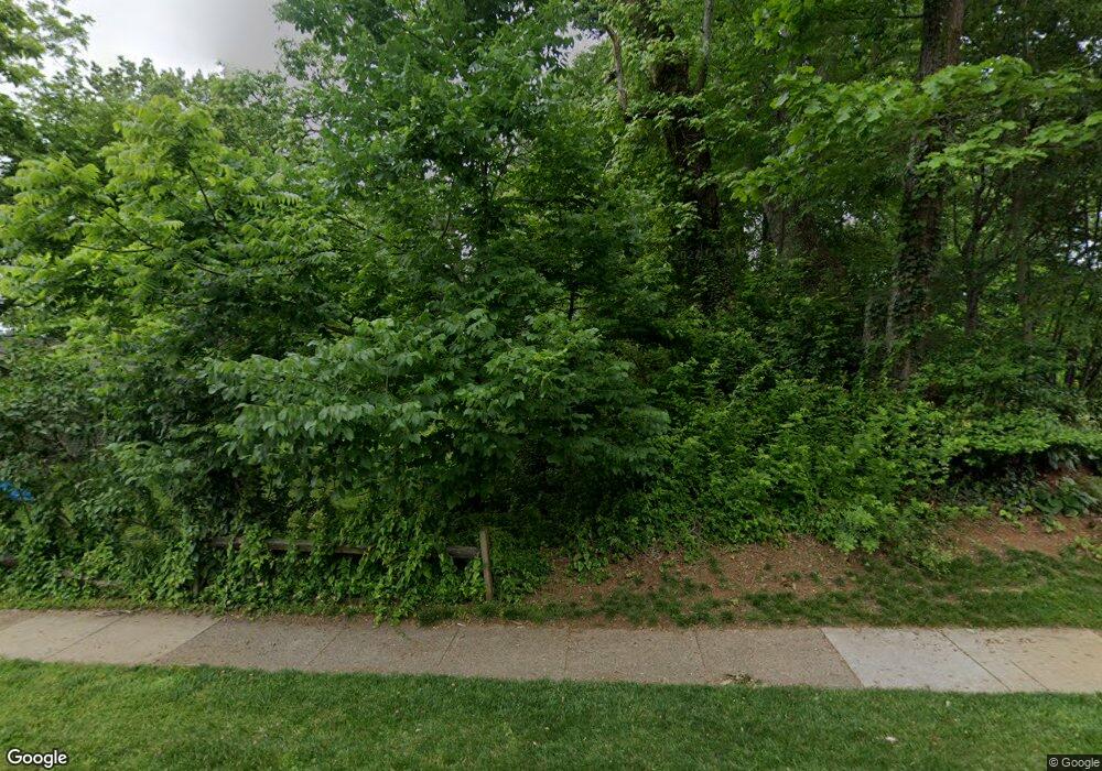 4118 Maple St, Fairfax, VA 22030 - photo 1