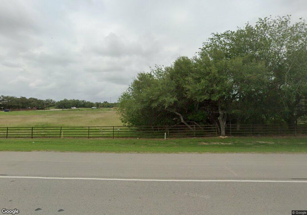 2721 Old Airport Rd, Beeville, TX 78102 - photo 1