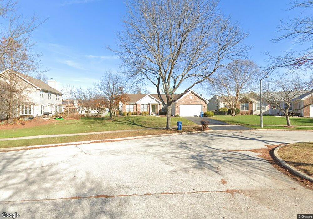 110 Wakefield Ct, Aurora, IL 60506 - photo 1