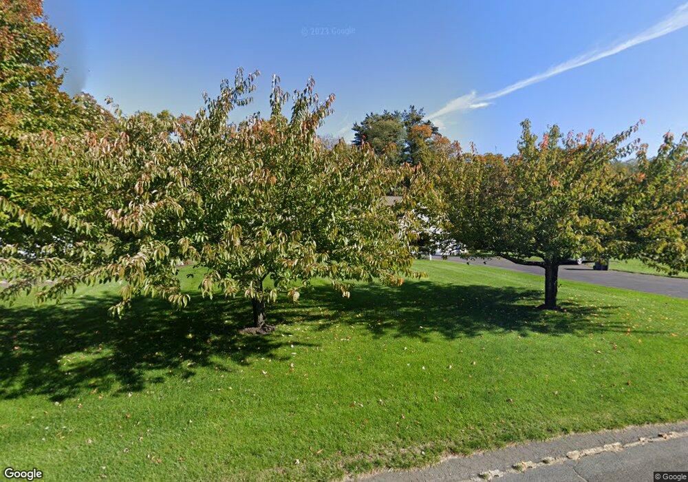 8 Saxton Ln, Broad Brook, CT 06016 - photo 1