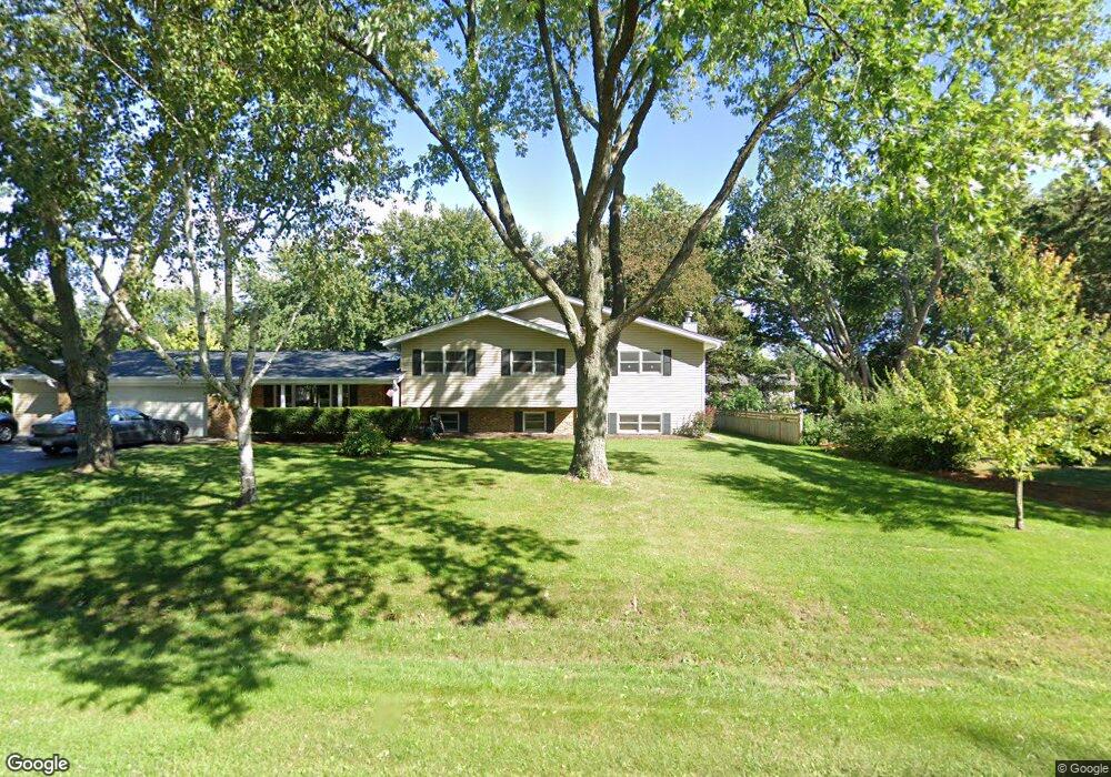 10 Ridge Rd, Naperville, IL 60565 - photo 1