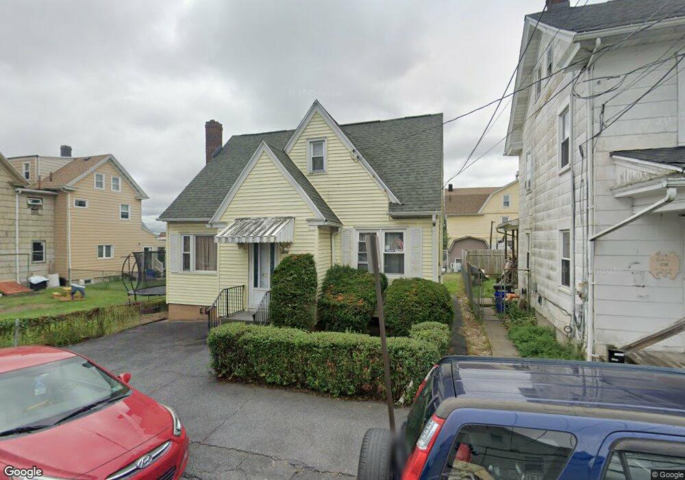 514 W Oak St, Hazleton, PA 18201 - photo 1