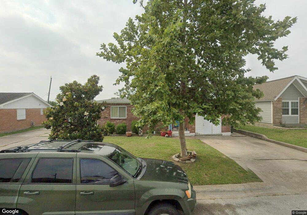 7713 Pruitt Dr, Galveston, TX 77554 - photo 1