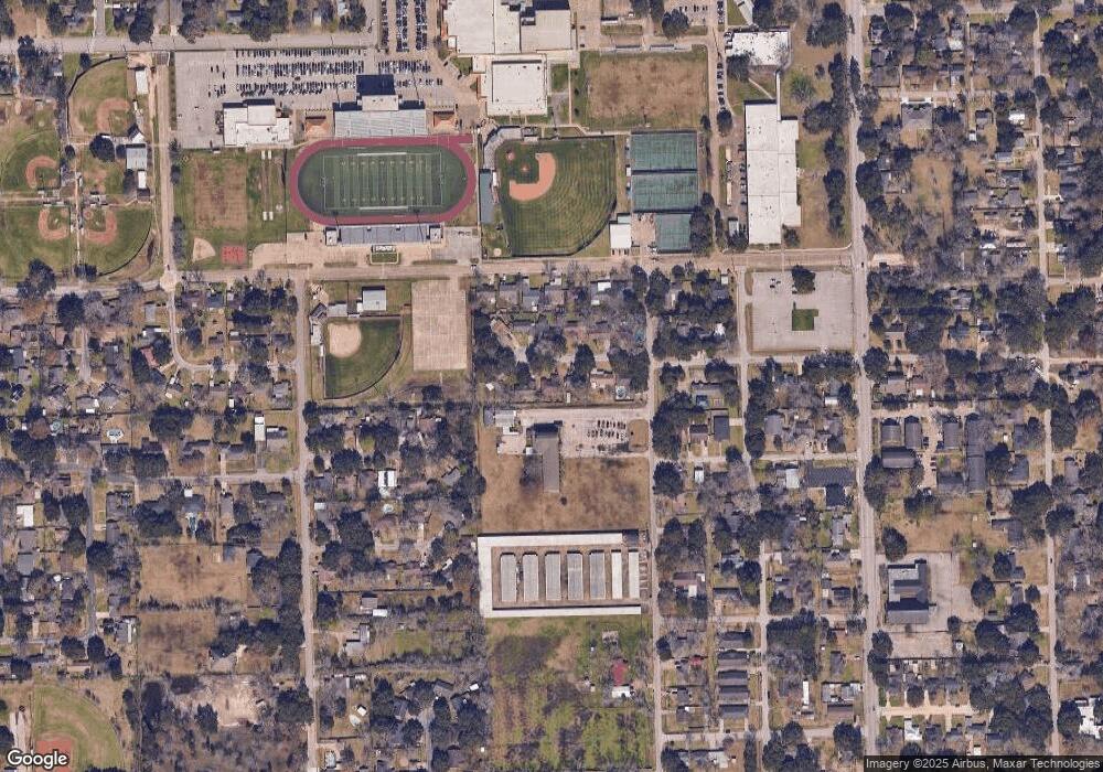 1007 Cedar Lawn Dr, Alvin, TX 77511 - photo 1