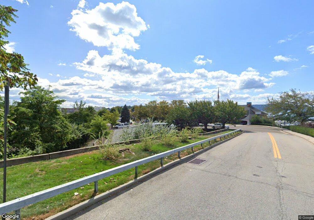 11 Half Moon Bay Dr, Croton-On-hudson, NY 10520 - photo 1