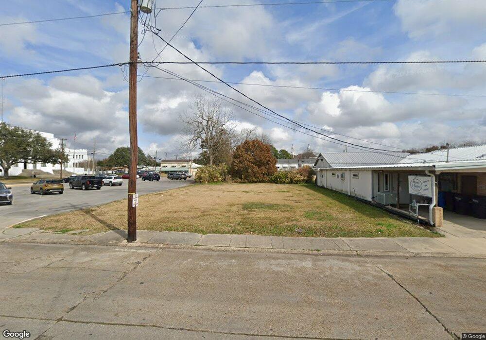 113 E Pershing St, New Iberia, LA 70560 - photo 1