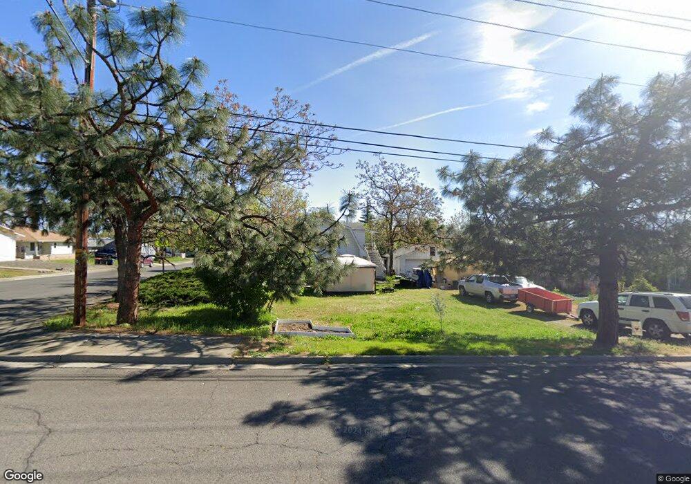 64 N 8th St, Central Point, OR 97502 - photo 1