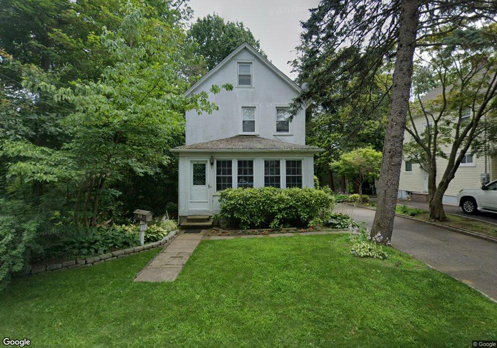 20 Franklin Rd, Great Neck, NY 11024 - photo 1