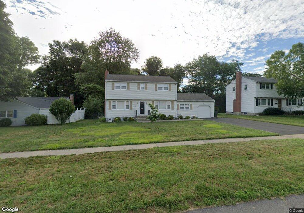 232 King Philip Dr, West Hartford, CT 06117 - photo 1