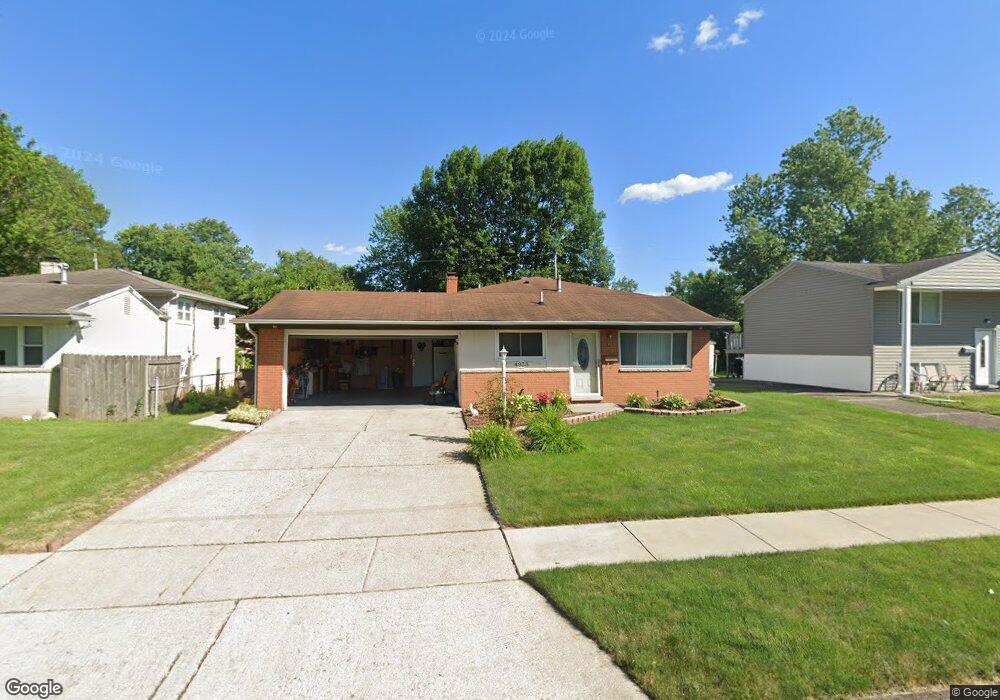 4933 Comstock Dr, Columbus, OH 43232 - photo 1