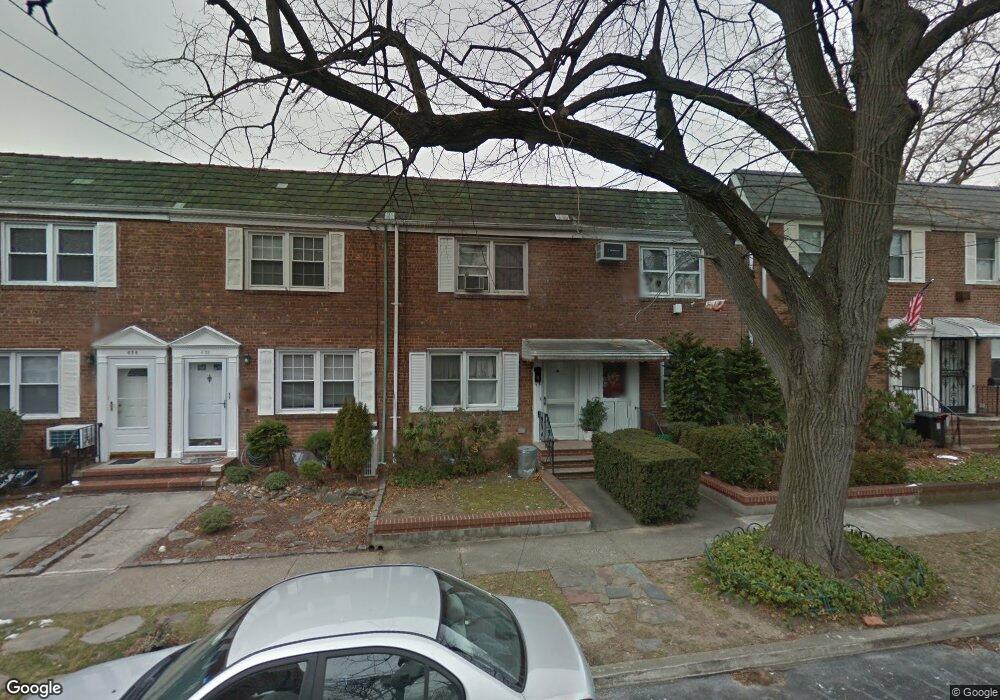 622 160th St, Whitestone, NY 11357 - photo 1