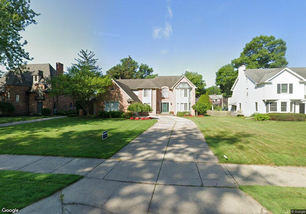 733 Trombley Rd, Grosse Pointe Park, MI 48230 - photo 1