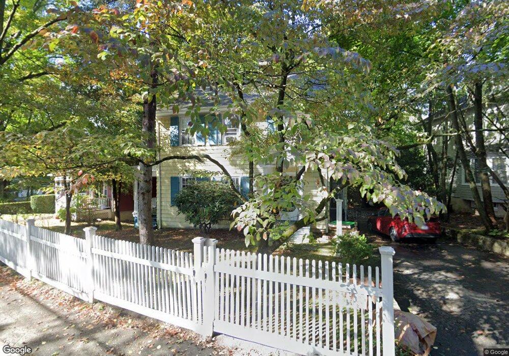 8 E Rocks Rd, Norwalk, CT 06851 - photo 1