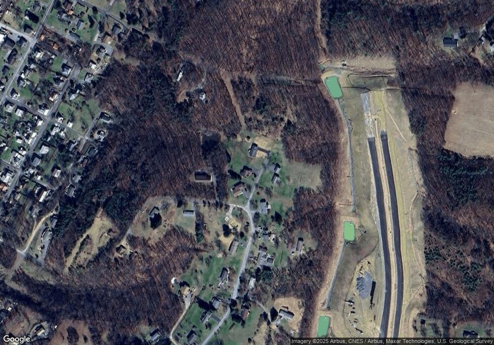 327 Morgan Ln, Berkeley Springs, WV 25411 - photo 1