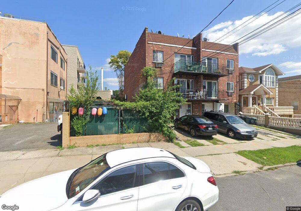 4611 161st St unit B2, Flushing, NY 11358 - photo 1