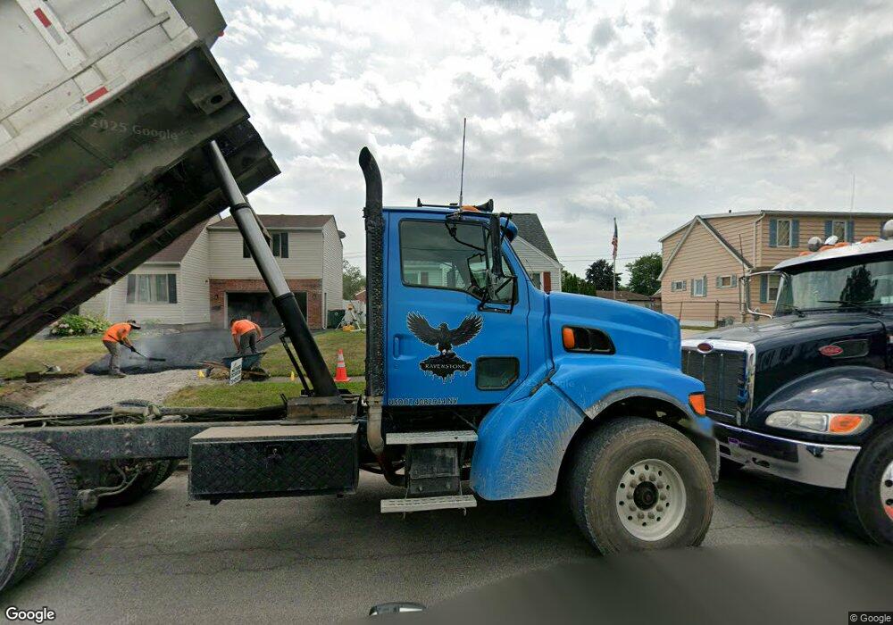 923 Pioneer Dr, North Tonawanda, NY 14120 - photo 1