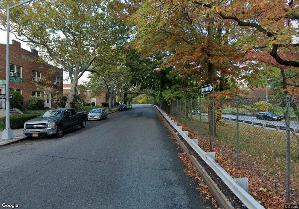 100-37 202, Springfield Gdns, NY 11413 - photo 1