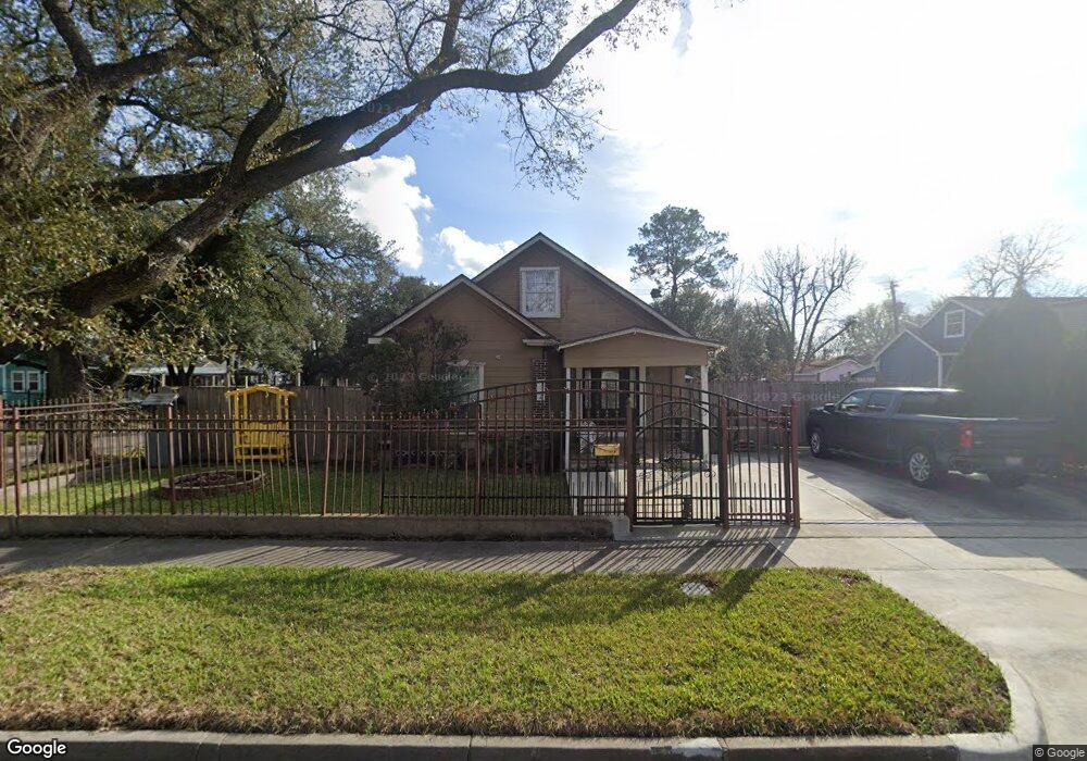 7754 Edna St, Houston, TX 77087 - photo 1