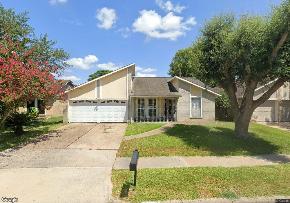 9423 Kingspass St, Houston, TX 77075 - photo 1