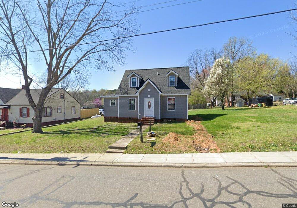 811 N Chatham Ave, Siler City, NC 27344 - photo 1