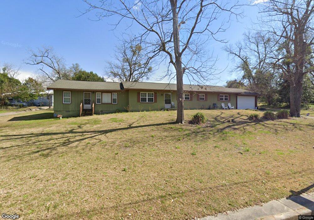 24 Corinth Ave, Mc Rae, GA 31055 - photo 1