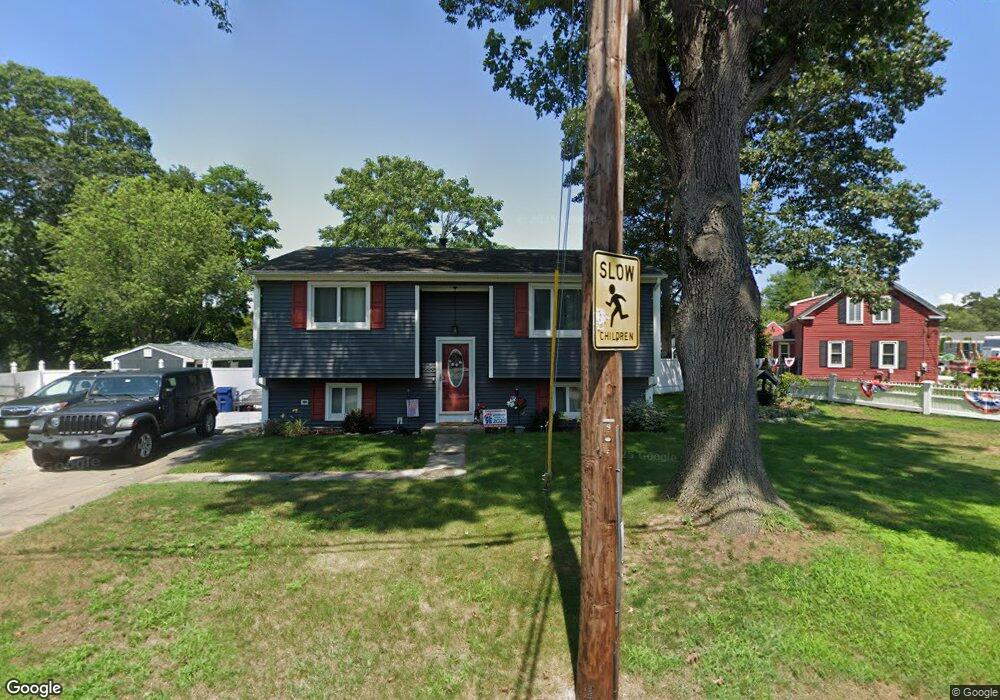 984 Cedar Swamp Rd, Warwick, RI 02889 - photo 1