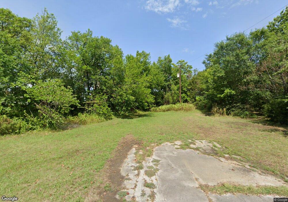 528 W 8th St, Claremore, OK 74017 - photo 1