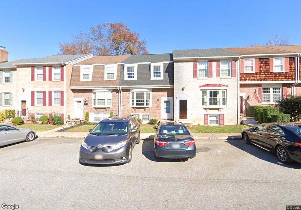 5749 Richardson Mews Square, Halethorpe, MD 21227 - photo 1