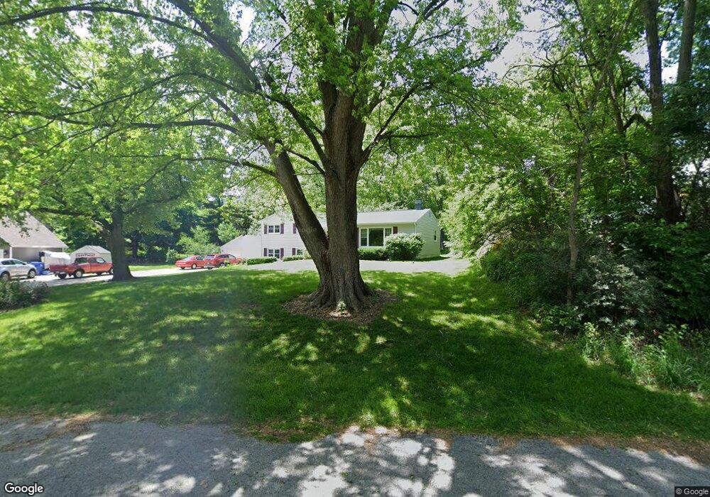 2521 Maryview Ln, Davenport, IA 52807 - photo 1