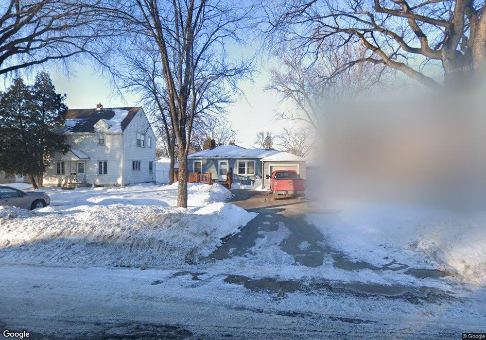 1605 6th Ave S, Fargo, ND 58103 - photo 1