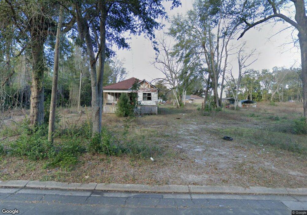 720 W Orange St, Bainbridge, GA 39819 - photo 1