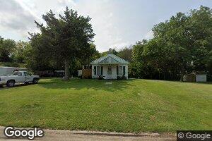 293 S 9th St, Tecumseh, NE 68450