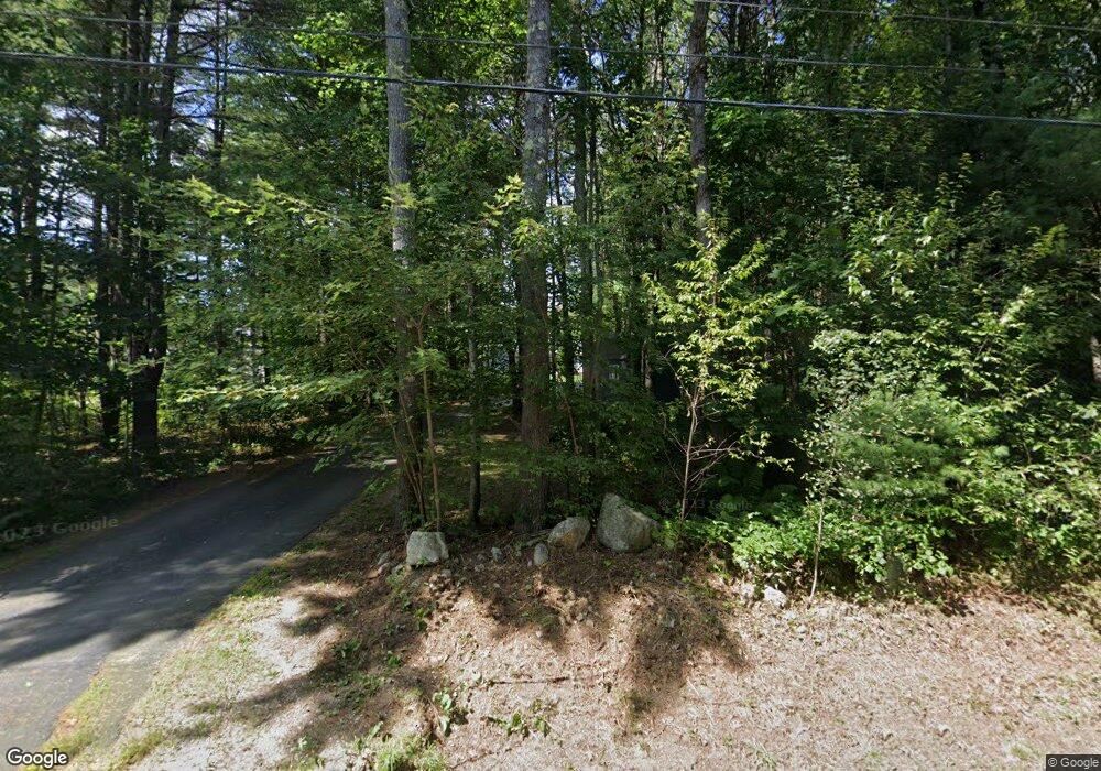 824 Cross Country Rd, Pembroke, NH 03275 - photo 1