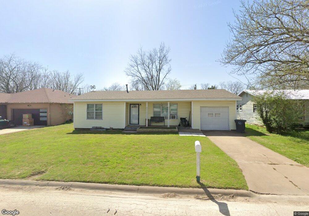 1713 Raylene Dr, Cleburne, TX 76033 - photo 1