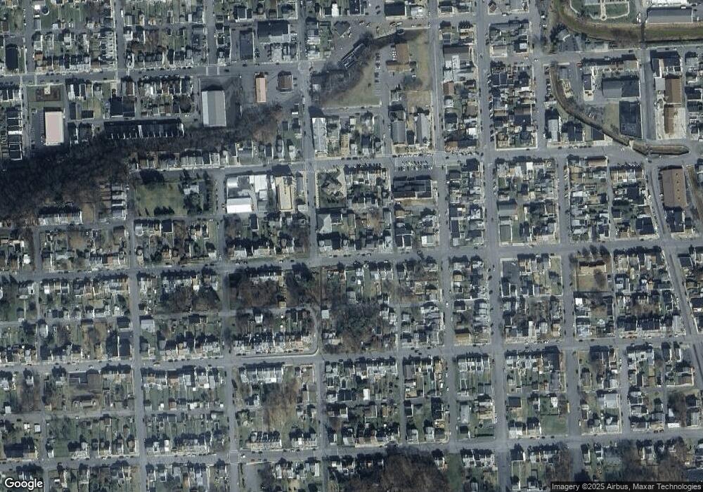 853 W Spruce St, Coal Township, PA 17866 - photo 1