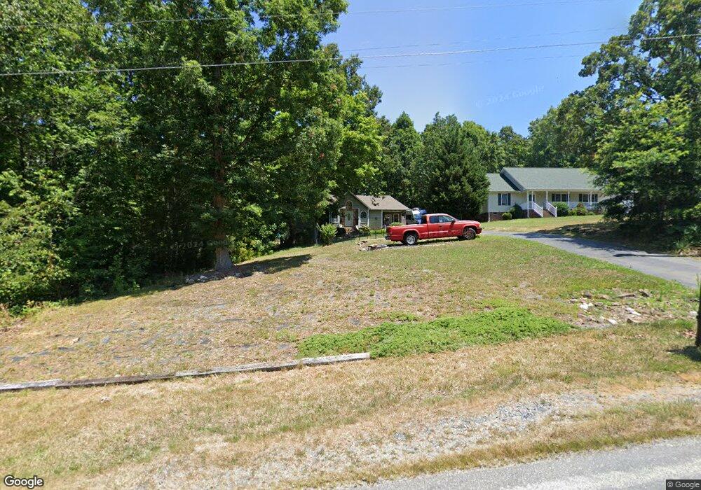 1002 Greenleaf Acres Dr, Asheboro, NC 27205 - photo 1