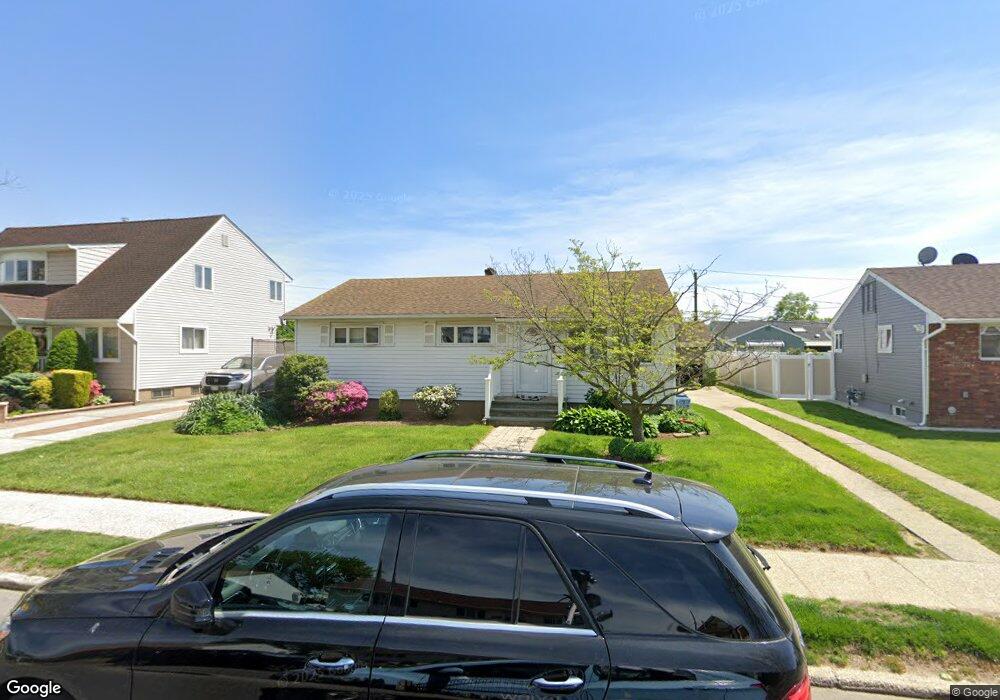 745 Seabury Ave, Franklin Square, NY 11010 - photo 1