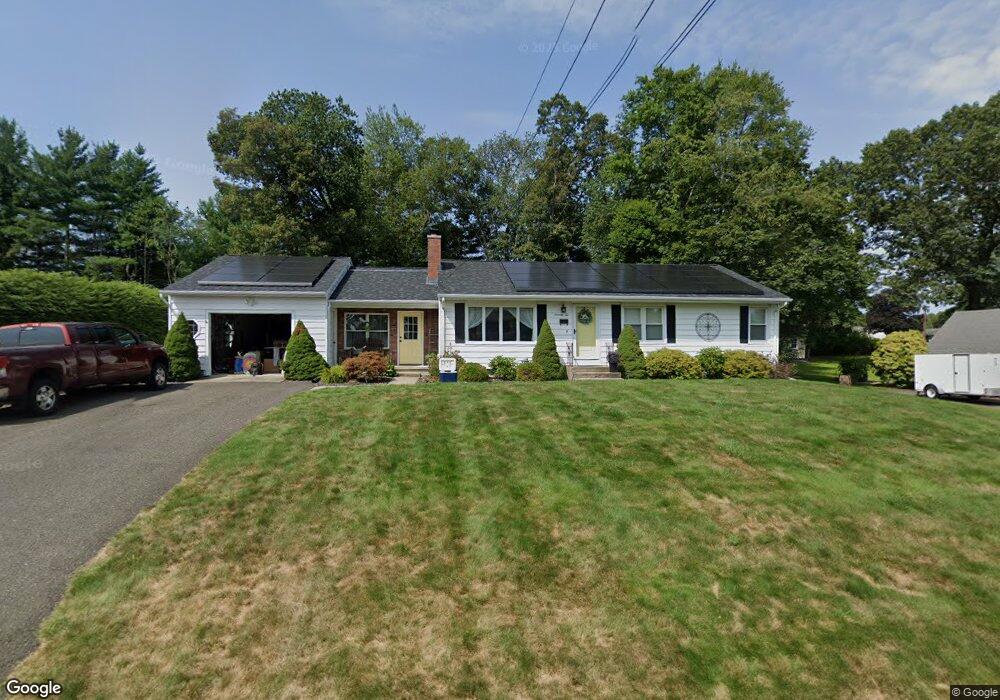 72 Edgewood Rd, Ludlow, MA 01056 - photo 1