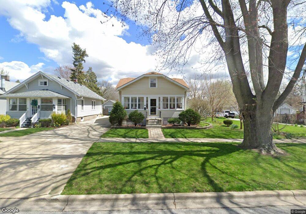 412 S Commonwealth Ave, Aurora, IL 60506 - photo 1