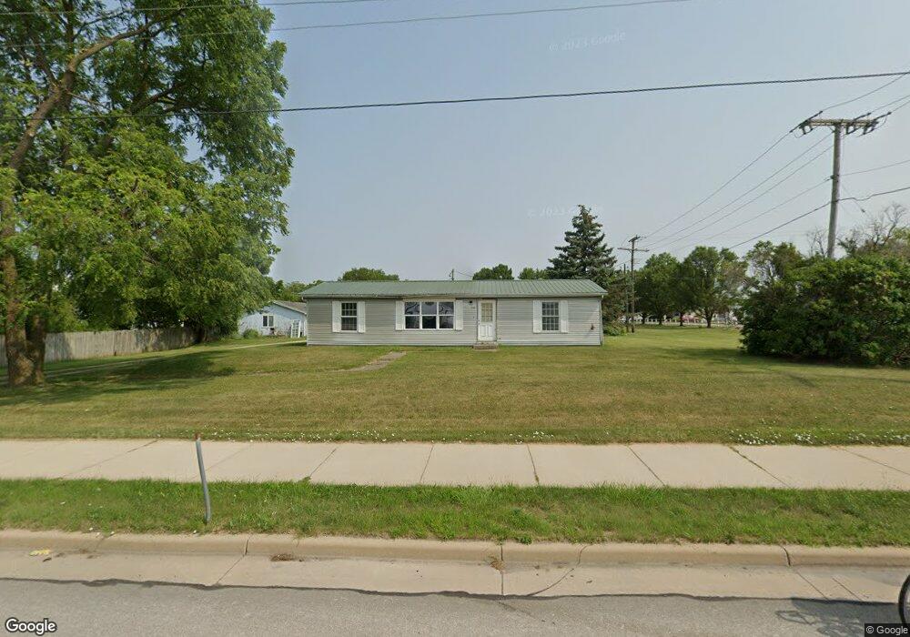 1156 W Market St, Nappanee, IN 46550 - photo 1