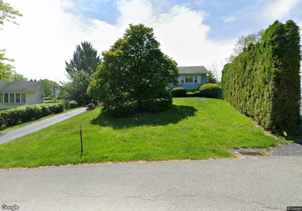 140 Riverview Dr, Fishkill, NY 12524 - photo 1