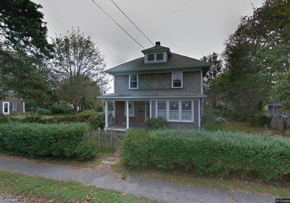 21 Queen St, Falmouth, MA 02540 - photo 1