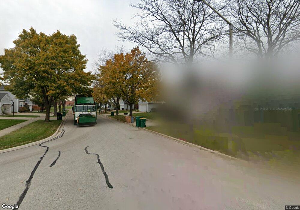 721 Aberdeen Ln, Buffalo Grove, IL 60089 - photo 1